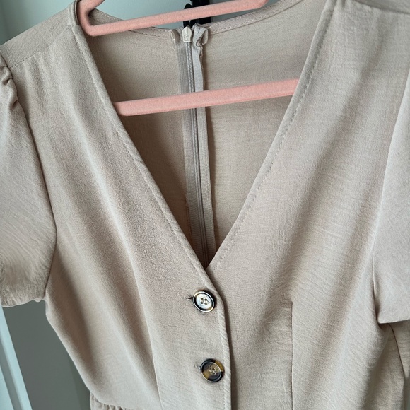 VCAY Puff Sleeve Zip Back Jumpsuit - Picture 5 of 8